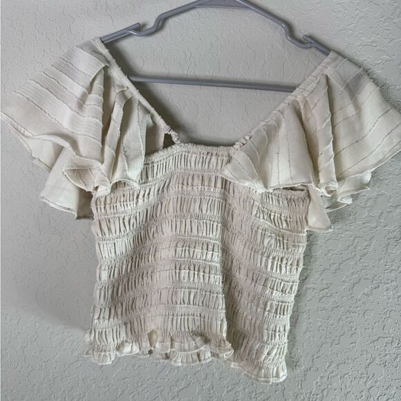 En Saison Elegant Cream Smocked Ruffled Top Size M - Picture 7 of 7